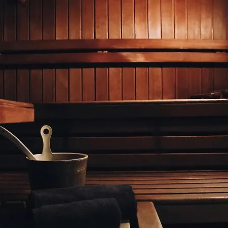 Sunshine Pool Sauna Terrasse Wifi *